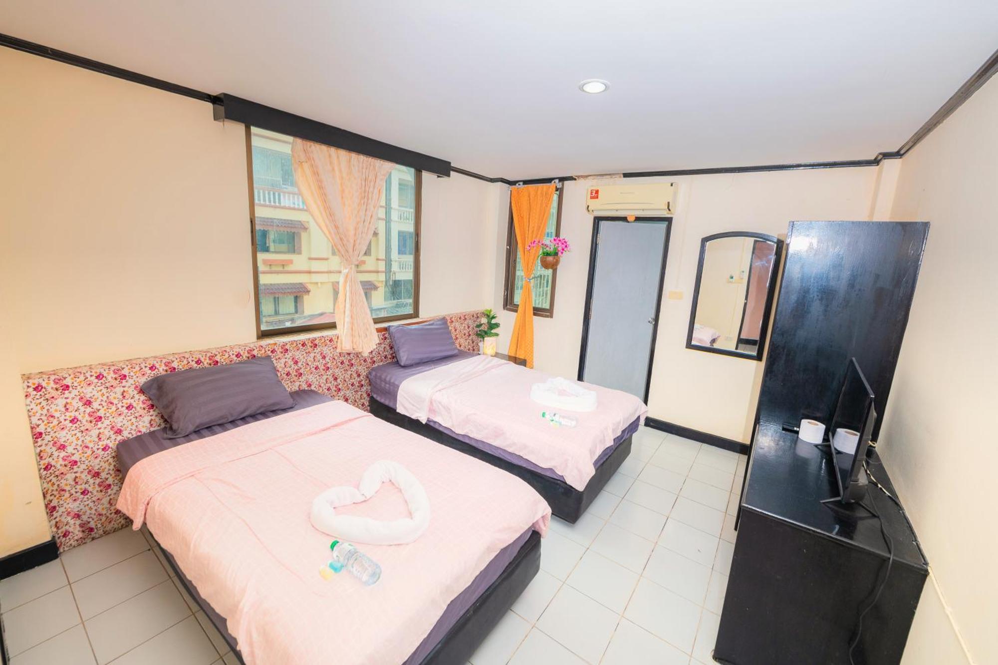 Happy Jomtien - Beachfront Habitación foto