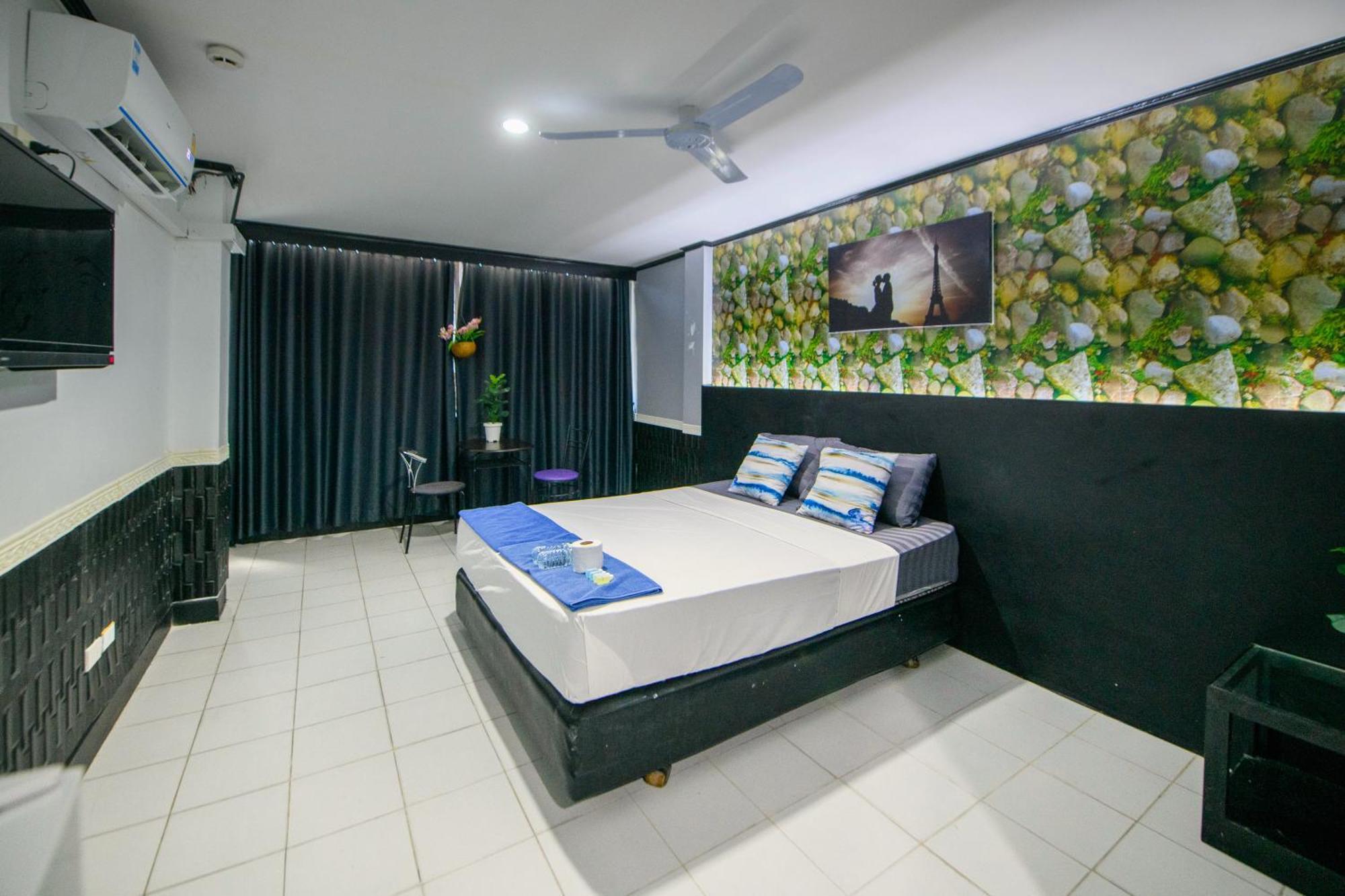 Happy Jomtien - Beachfront Habitación foto